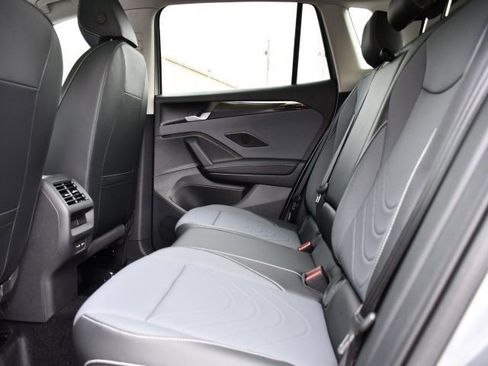 New 2026 Volkswagen Tiguan SE FWD image 15