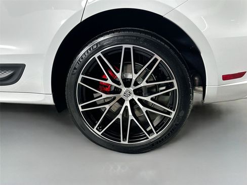 Certified 2026 Porsche Macan S AWD/4WD image 12