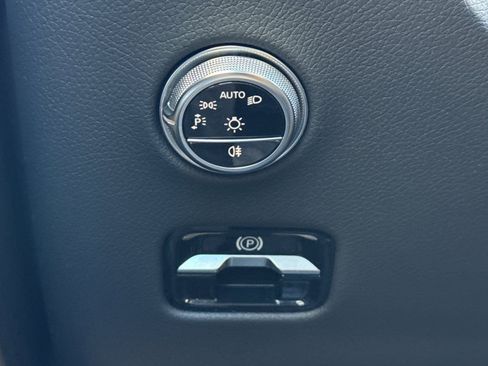 Certified 2024 Mercedes-Benz GLC 300 4MATIC image 31