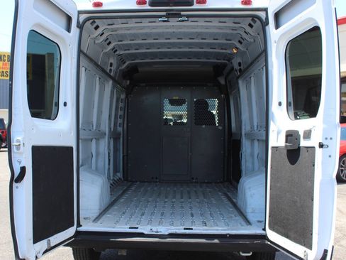 Used 2023 RAM ProMaster 2500 FWD image 17