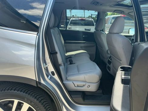 Used 2016 Honda Pilot Touring image 14