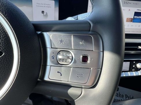 Certified 2025 Genesis GV60 Advanced AWD/4WD image 23
