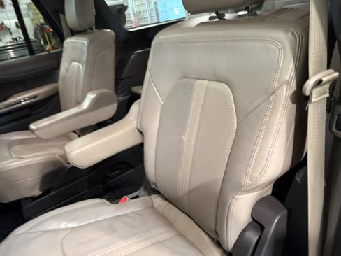Used 2018 Ford Expedition Max Limited w/ Equipment Group 301A AWD/4WD image 37