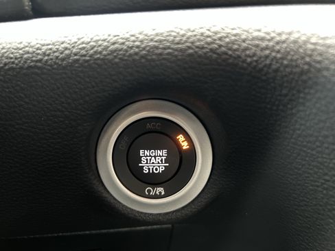 New 2026 Chrysler Pacifica Select image 27