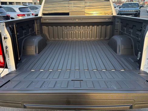 Used 2022 GMC Sierra 1500 Denali w/ Denali Premium Package image 14