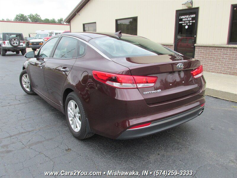 Used 2017 Kia Optima LX FWD image 5