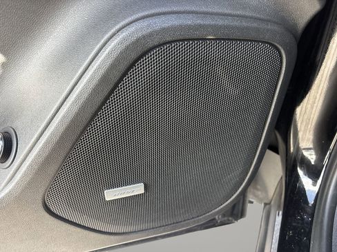 Used 2019 Chevrolet Blazer RS image 19