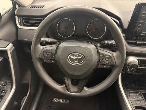 Used 2020 Toyota RAV4 XLE w/ Convenience Package image 15