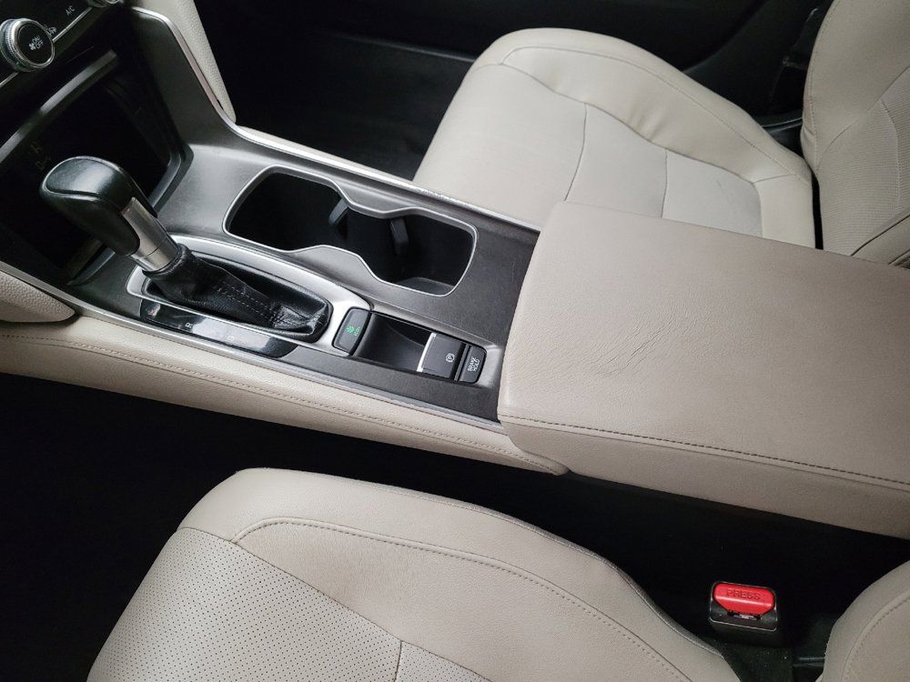 Used 2018 Honda Accord Touring image 26