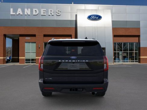 New 2026 Ford Expedition Active image 5