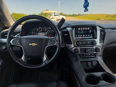 Used 2019 Chevrolet Suburban LT AWD/4WD image 5