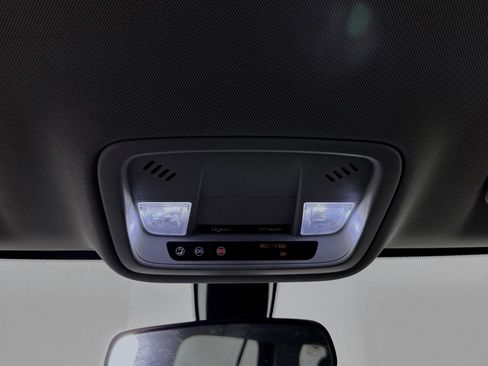 Used 2019 Chevrolet Traverse LS FWD image 18