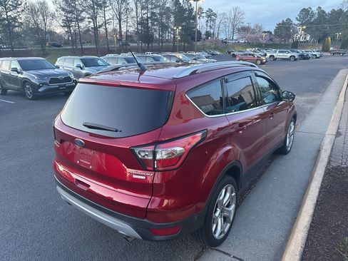 Used 2018 Ford Escape Titanium image 4