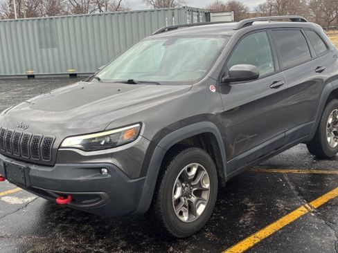 Used 2019 Jeep Cherokee Trailhawk w/ Cold Weather Group image 3