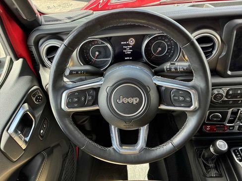 Used 2018 Jeep Wrangler Unlimited Rubicon AWD/4WD image 11