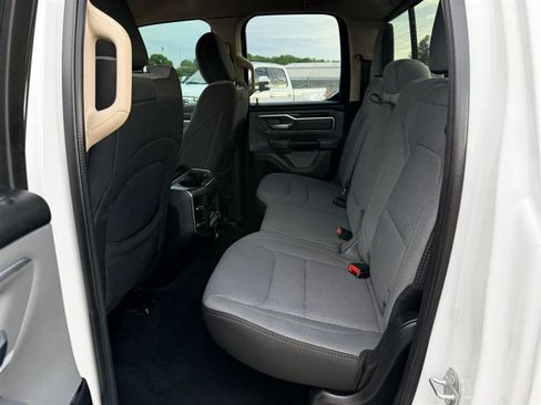 Used 2019 RAM 1500 Big Horn AWD/4WD image 18