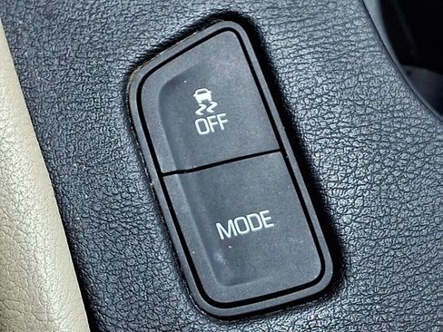 Used 2017 Cadillac XT5 Premium Luxury w/ Driver Assist Package FWD image 13