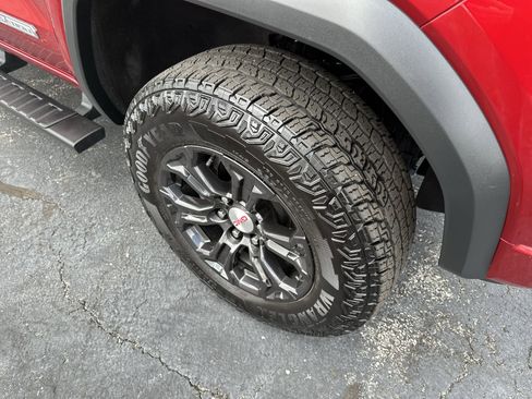 Certified 2024 GMC Canyon Elevation w/ Elevation Premium Package image 10