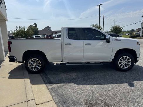 Used 2020 Chevrolet Silverado 1500 LTZ w/ LTZ Plus Package AWD/4WD image 6