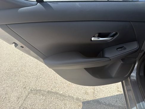 Used 2022 Nissan Sentra SV FWD image 16
