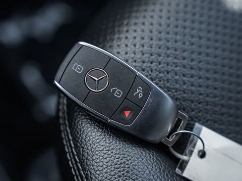 Used 2022 Mercedes-Benz GLC 300 4MATIC image 42