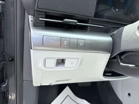 Used 2025 Hyundai Kona SEL AWD/4WD image 17