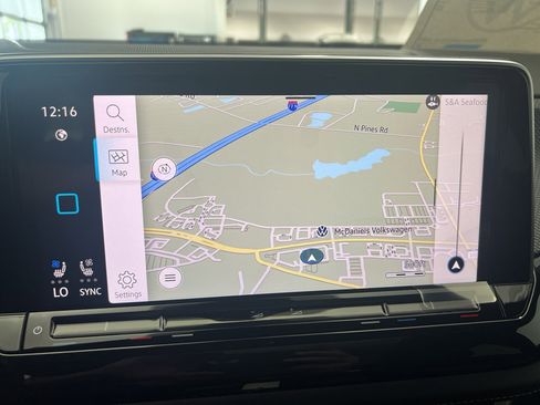 New 2026 Volkswagen Atlas Cross Sport SEL R-Line image 24