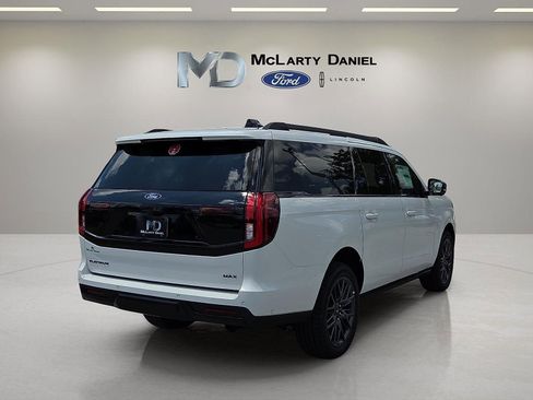 New 2025 Ford Expedition Max Platinum w/ Stealth Performance Package AWD/4WD image 5