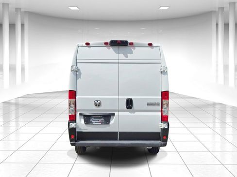 Used 2026 RAM ProMaster 2500 w/ Convenience Group FWD image 4