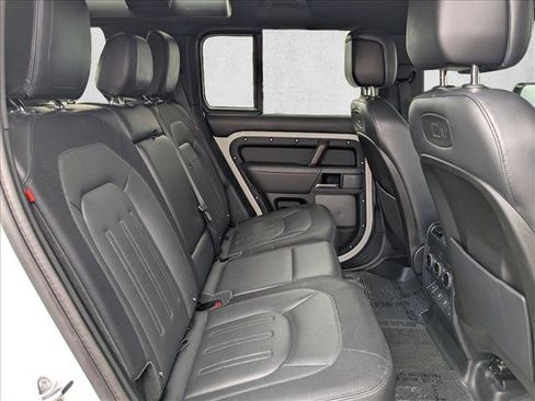 Used 2021 Land Rover Defender 110 X-Dynamic HSE image 22