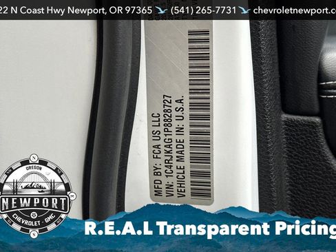 Used 2023 Jeep Grand Cherokee L Laredo image 30