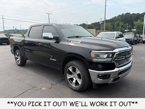 Used 2023 RAM 1500 Laramie AWD/4WD image 1