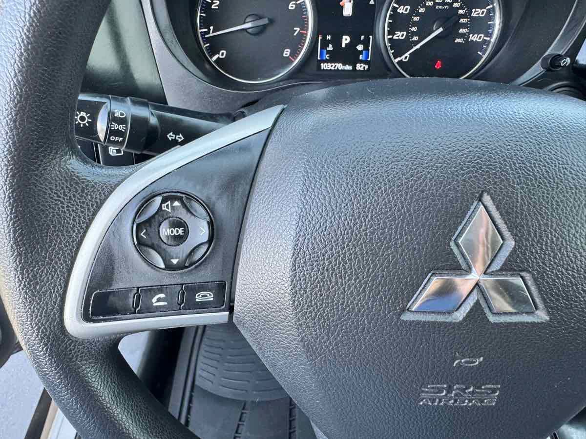 Used 2018 Mitsubishi Outlander ES FWD image 41