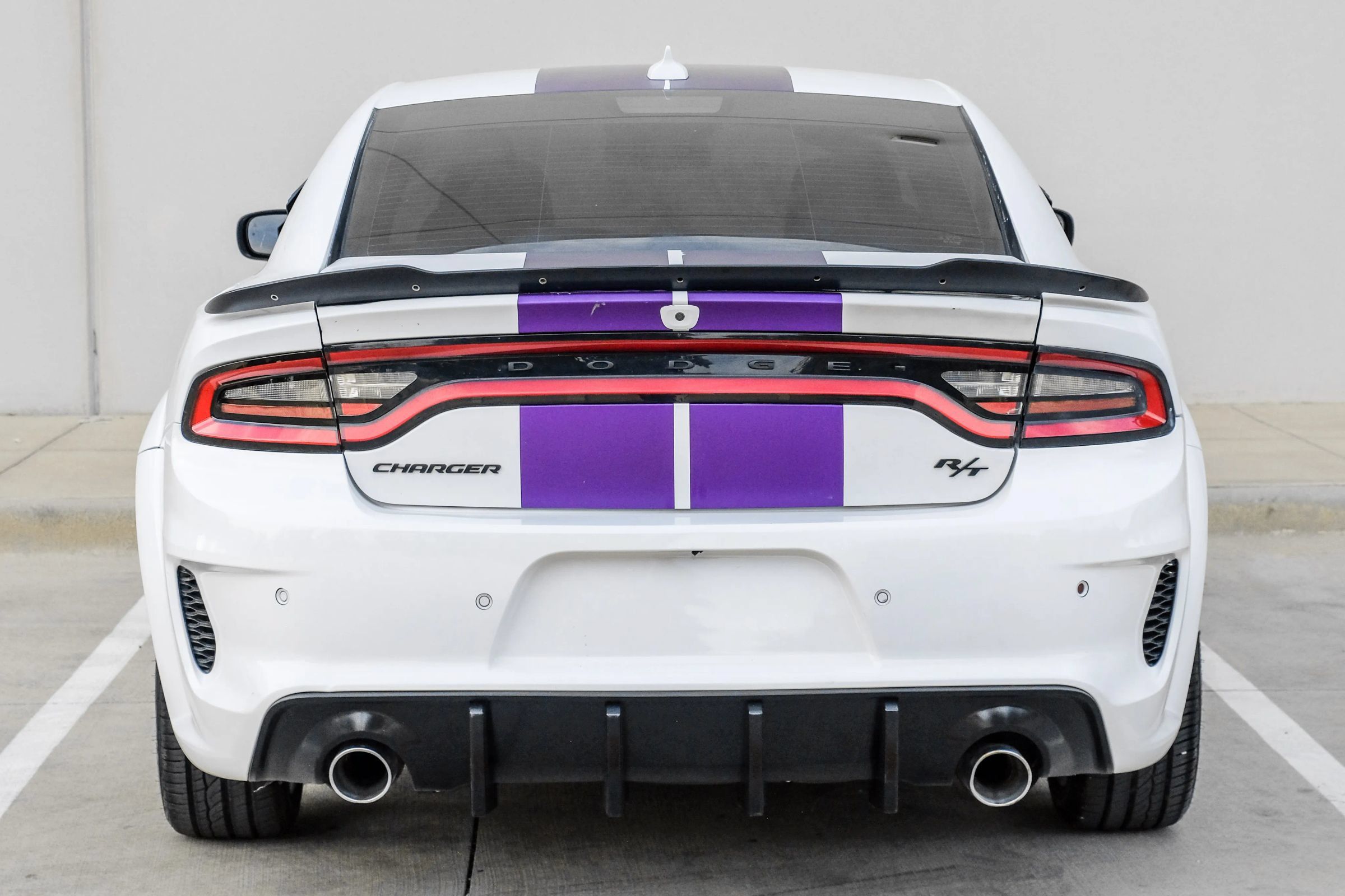 Used 2022 Dodge Charger R/T w/ Blacktop Package RWD image 8