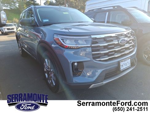 Used 2025 Ford Explorer Active w/ Active Comfort Package image 1
