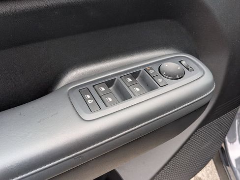 Used 2025 Hyundai Santa Fe SEL FWD image 13