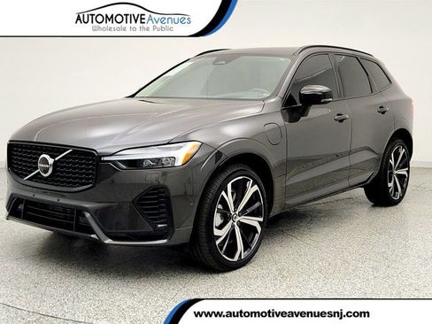 Used 2024 Volvo XC60 T8 Ultimate w/ Protection Package Premier AWD/4WD image 1