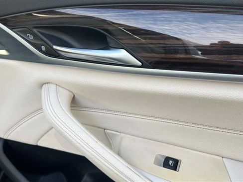 Used 2018 BMW 530e RWD image 61