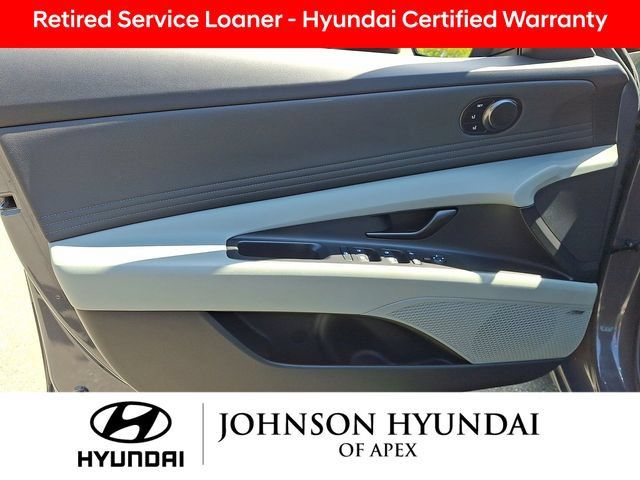 Used 2025 Hyundai Elantra Limited w/ Cargo Package FWD image 11