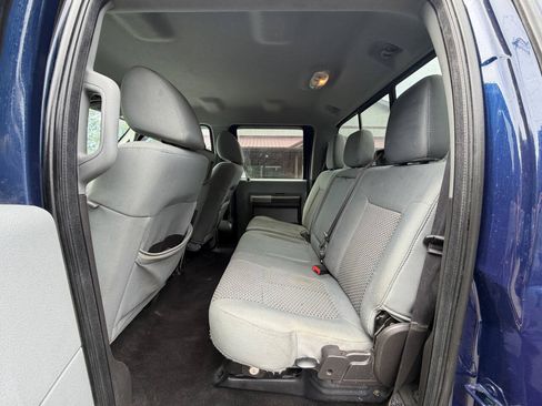 Used 2011 Ford F250 XLT w/ Chrome Pkg AWD/4WD image 15