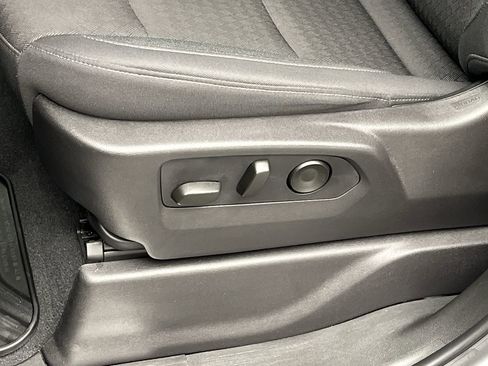 Certified 2024 Chevrolet Silverado 1500 LT image 10