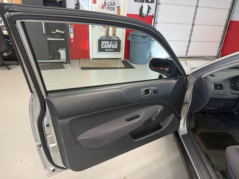 Used 1998 Honda Civic DX image 29