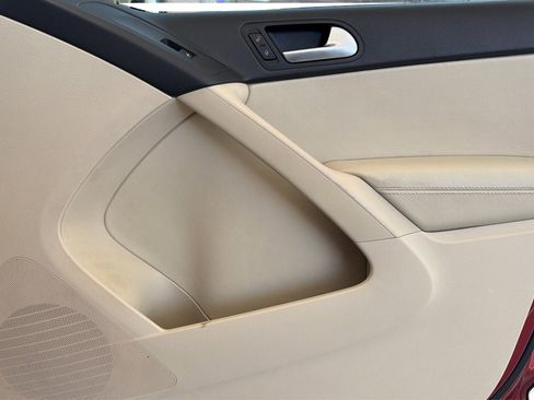 Used 2016 Volkswagen Tiguan S image 37