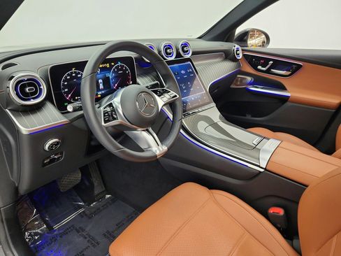 Used 2023 Mercedes-Benz GLC 300 image 12