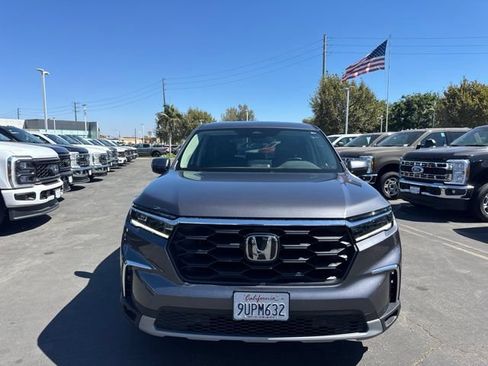 Used 2025 Honda Pilot EX-L image 5