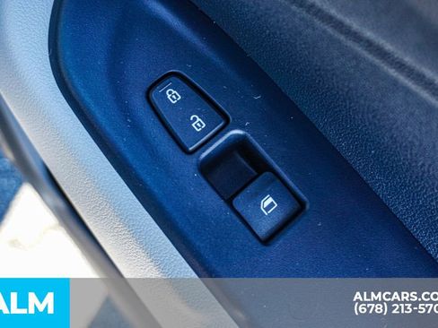 Used 2024 Hyundai Venue Limited image 53