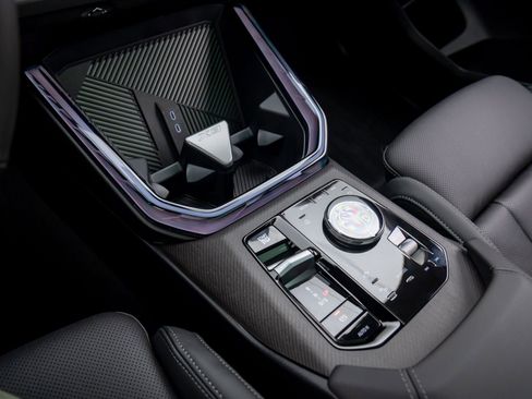 New 2026 BMW X3 xDrive30 w/ Premium Package AWD/4WD image 11