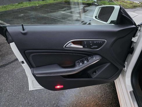 Used 2014 Mercedes-Benz CLA 250 image 48