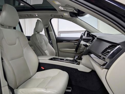 Used 2016 Volvo XC90 T6 Momentum w/ Protection Package Plus AWD/4WD image 12