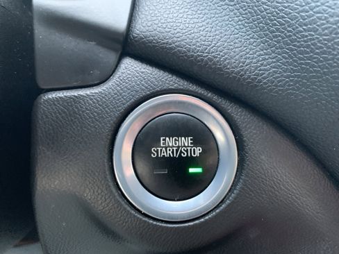 Used 2019 Chevrolet Equinox LT image 26